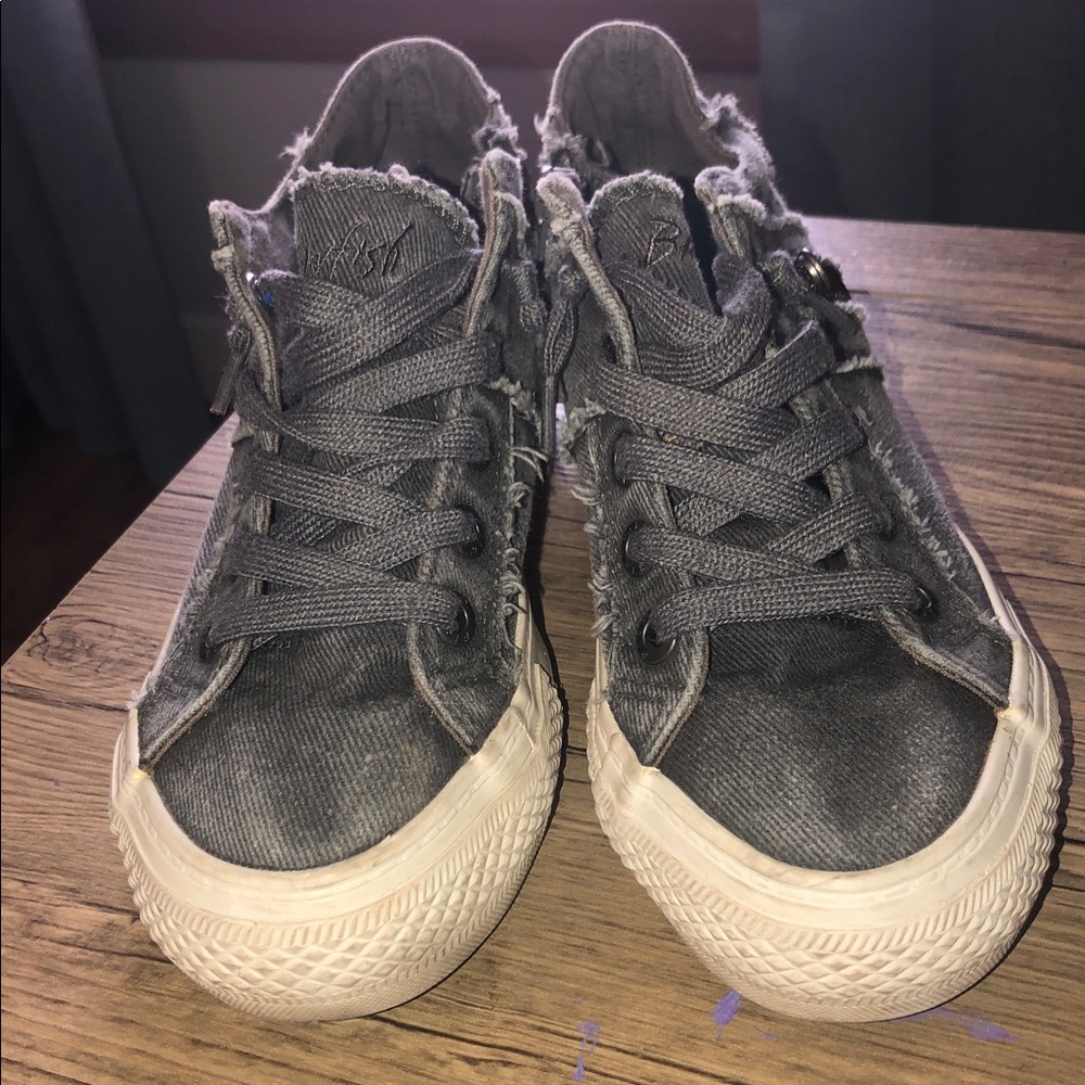 5️⃣ FOR $3️⃣! Or free w purchase MALIBU MARLEY SNEAKERS